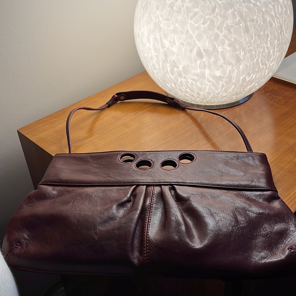 Latino Burgundy Leather Clutch with strap and interior pockets - Picture 2 of 4
